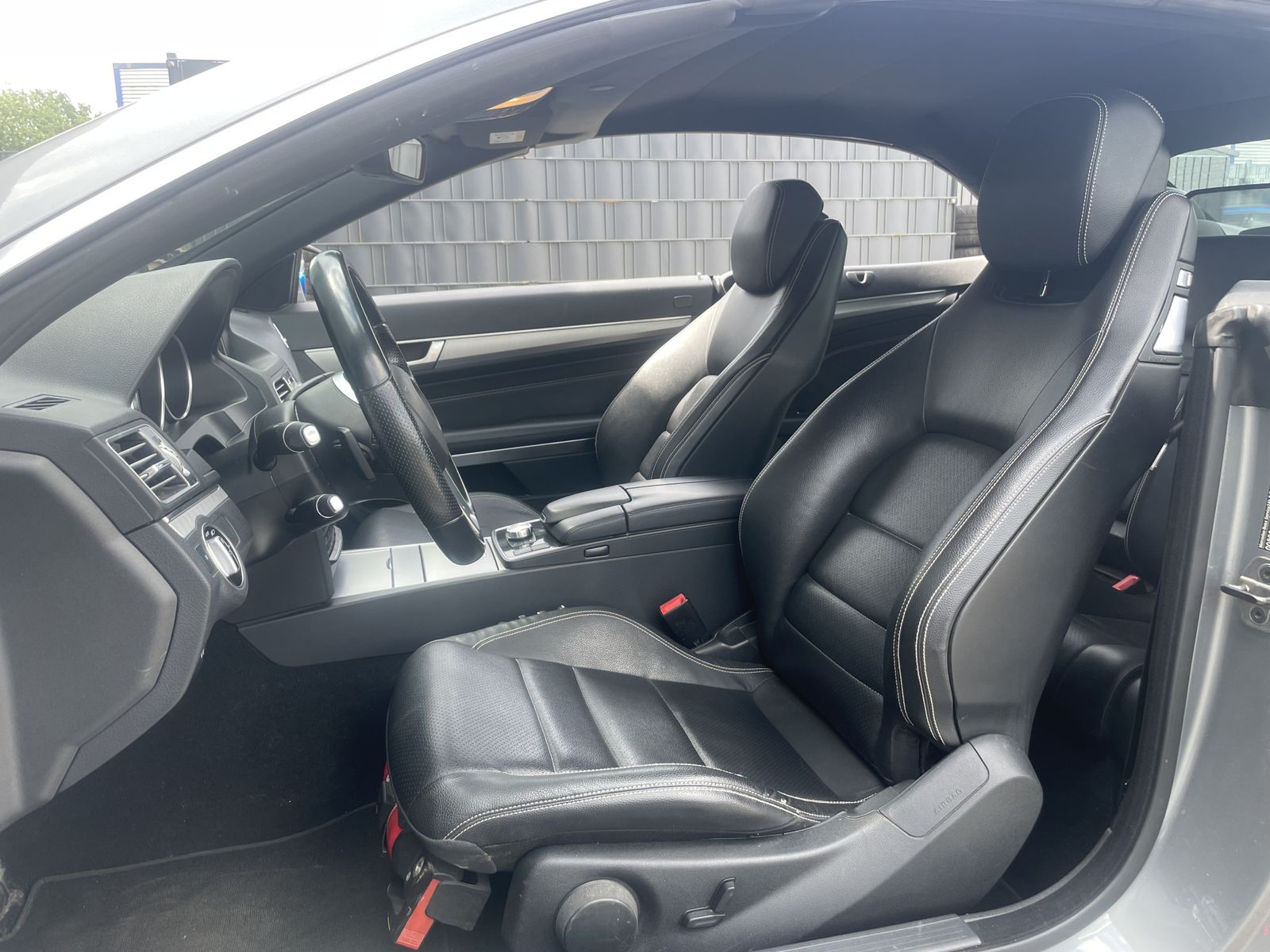 Fahrzeugabbildung Mercedes-Benz E 250 CDI Cabrio AMG-Line NAV+LED+SHZ+PP+18ZOLL