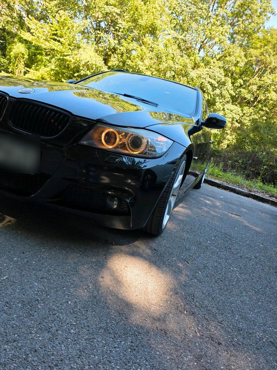 BMW 320 2010 — photo 6