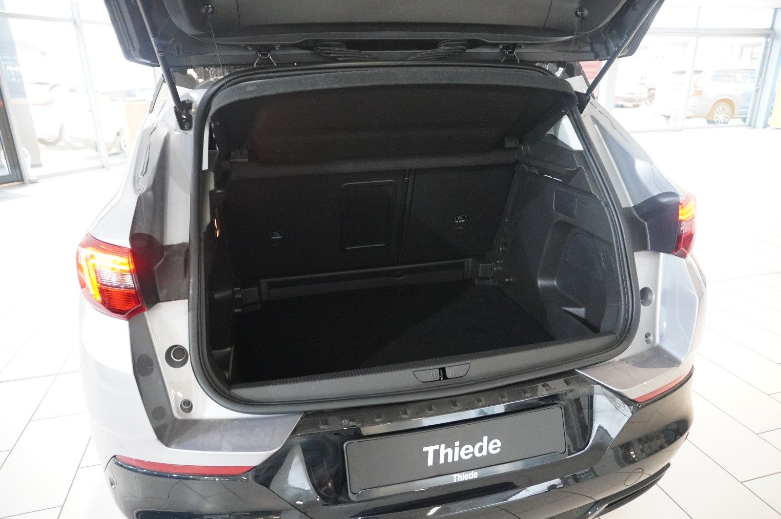 Fahrzeugabbildung Opel Grandland (X) 1.2T GS SPORT NAVI/LED/VIRTU./DAB+