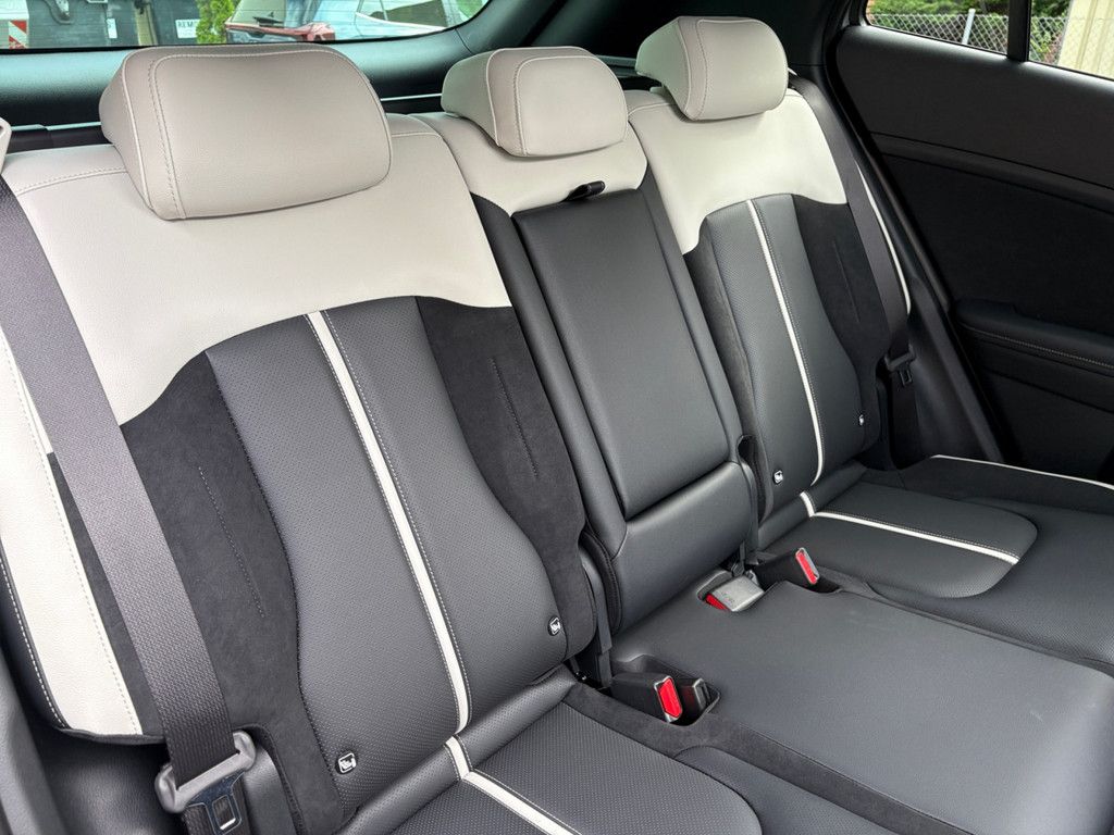 Fahrzeugabbildung Kia SPORTAGE 1.6T AWD DCT GTL SD GD DRI SOUN