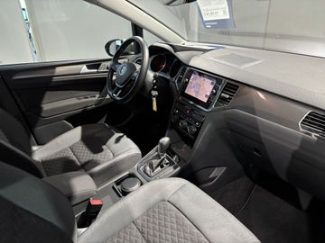 Fotografie 5 des VW Golf Sportsvan 1.5 TSI ACT OPF DSG Join AHK ACC