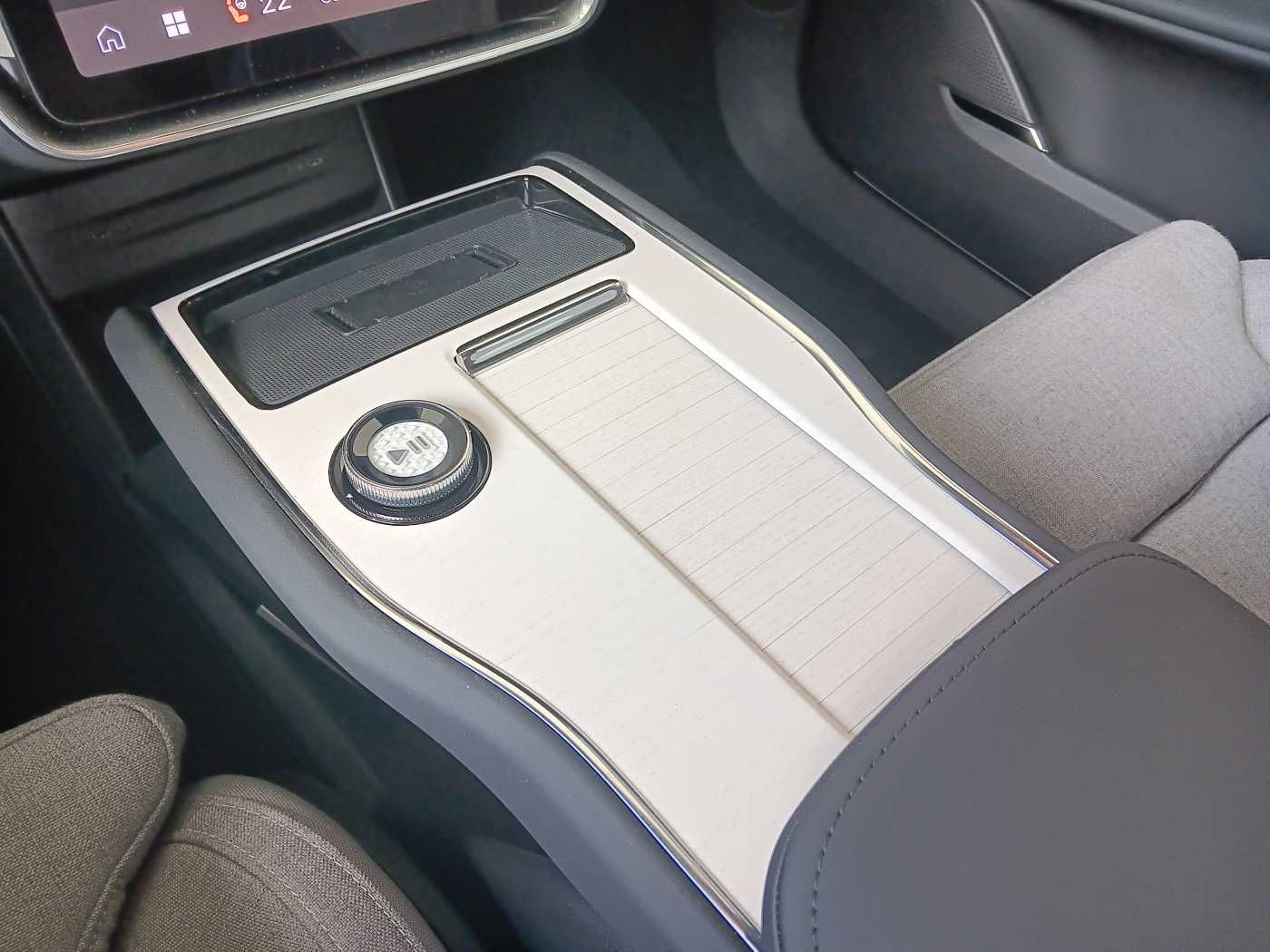 Fahrzeugabbildung Volvo EX90 Twin Performance AWD Ultra 7-Sitzer