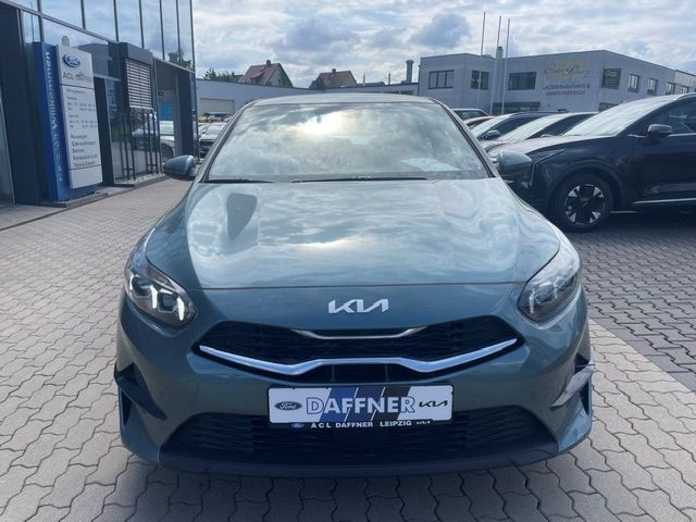 Fahrzeugabbildung Kia Ceed Spirit TotWinkAss P1 Navi Digitales Cockpit