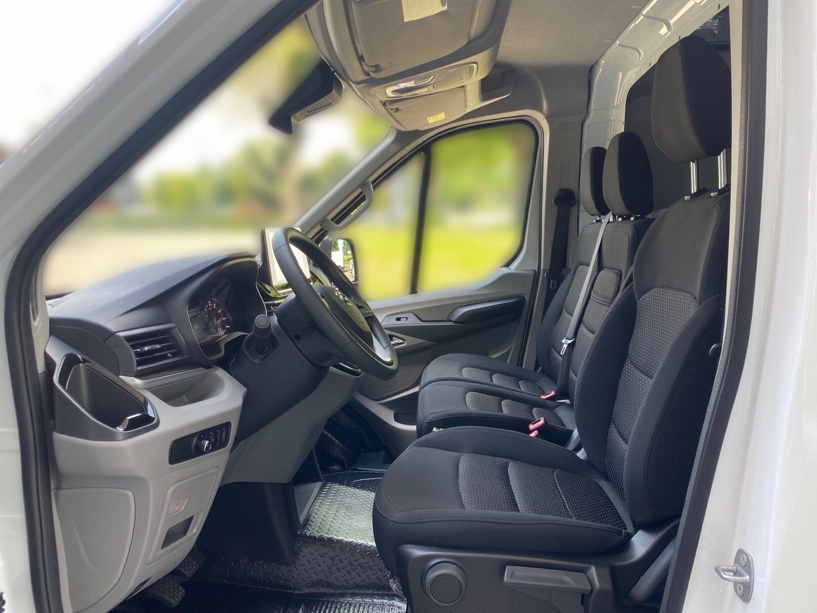 Fahrzeugabbildung Maxus Deliver9 Luxury FWD L3H2 *AKTION*