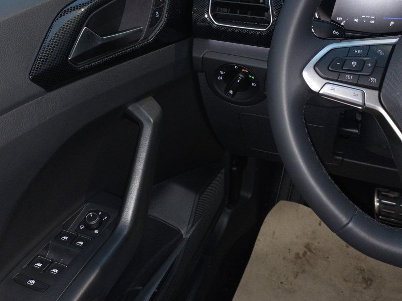 Fahrzeugabbildung Volkswagen T-Cross 1.5 TSI R-Line DSG  ACC+NAVI+MATRIX-LED+