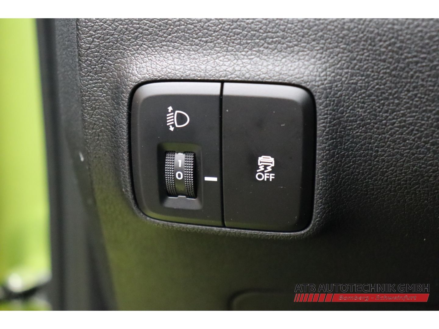 Fahrzeugabbildung Hyundai i10 Trend MY25 1.0 Benzin 63 PS 5-MT 2WD Navi Ap