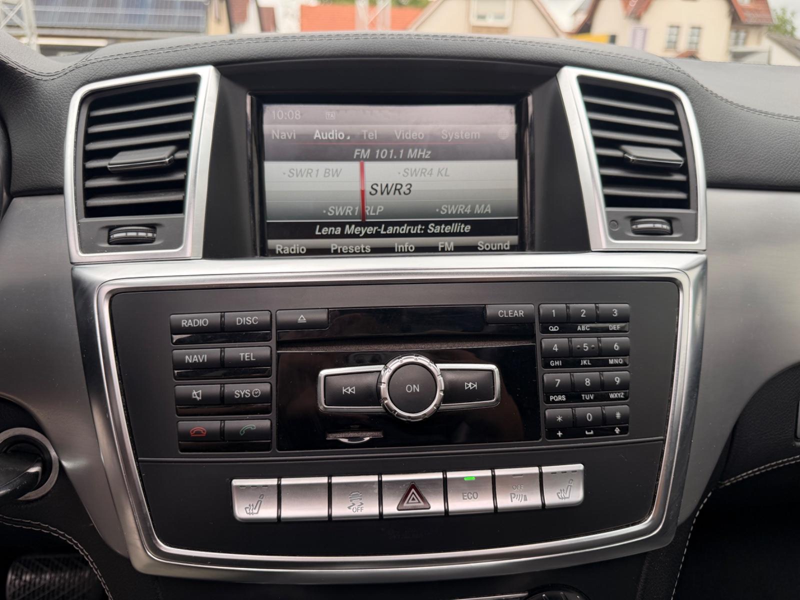 Mercedes-Benz ML 350 ML BlueTec 4Matic AMG*Pano.*AHK*