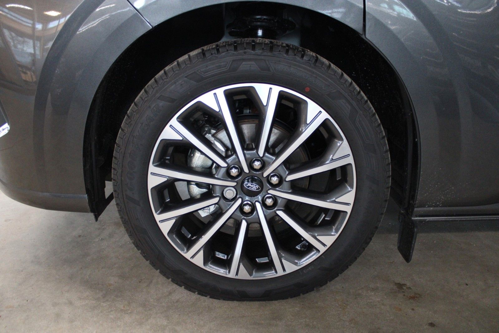 Fahrzeugabbildung Ford NUGGET L1 Titanium MARKISE + Aufstelldach SOFORT