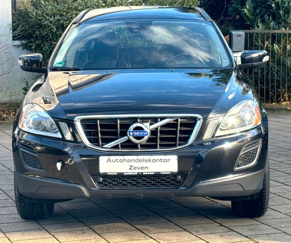 Volvo XC 60 Momentum AWD/Automatik/Navi/SHZ/Xenon