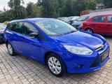 Ford Focus Turnier Trend*Navi*Ahk*Pdc*Shzg*1.Hand