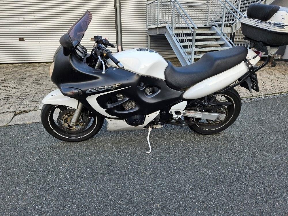 Suzuki GSX 750 F