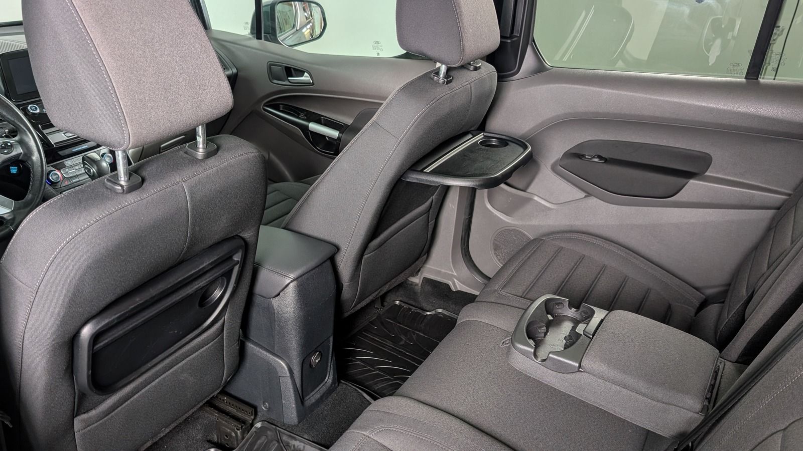 Fahrzeugabbildung Ford Grand Tourneo Connect 1.5 TDCi * LED * Navi Tita
