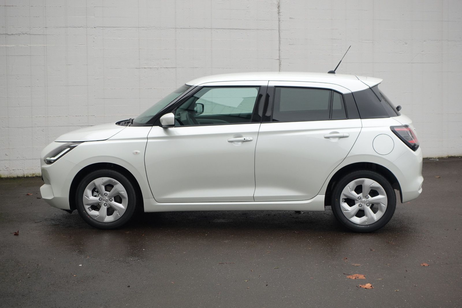 Fahrzeugabbildung Suzuki Swift Comfort 1.2,Navi,Sitzhz,Kamera,Alu,DAB,LED