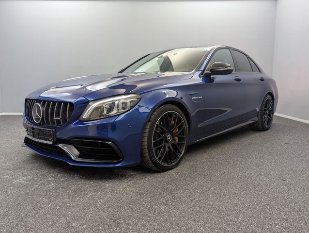 Mercedes-Benz C 63s AMG*PERF-SITZ*CARBON*KERAMIK*PANO*MEGAVOLL