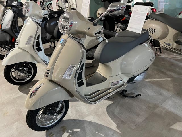 Vespa GTS 310 Neu verschiedene Farben ! Sofort !