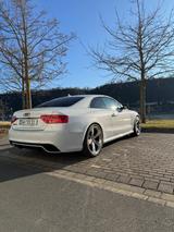 Audi RS5 4.2 FSI S tronic quattro - - graue Audi RS5