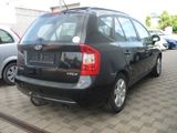 Kia Carens LX / AHK / Klima / 7 Sitzer /ALU..... - Kia Carens: Lx