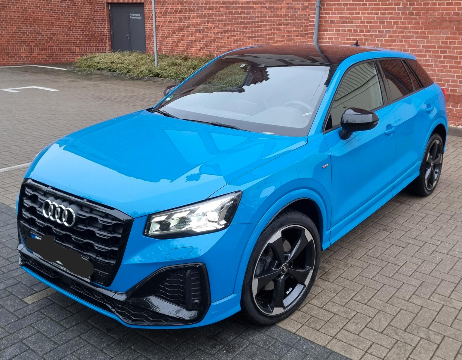Audi Q2 2.0 TDI Automatik S line Leder AHK