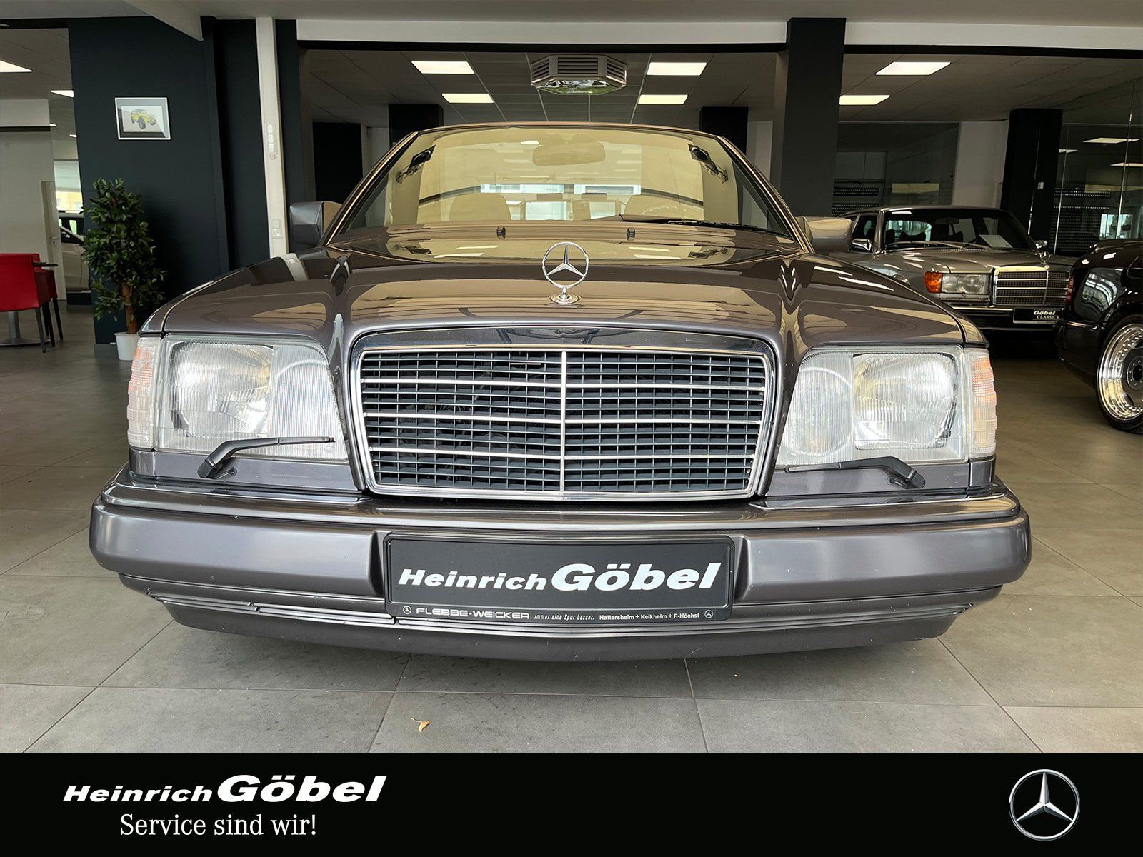 Fahrzeugabbildung Mercedes-Benz E 220 A124 Cabriolet Sportline 1.Hand