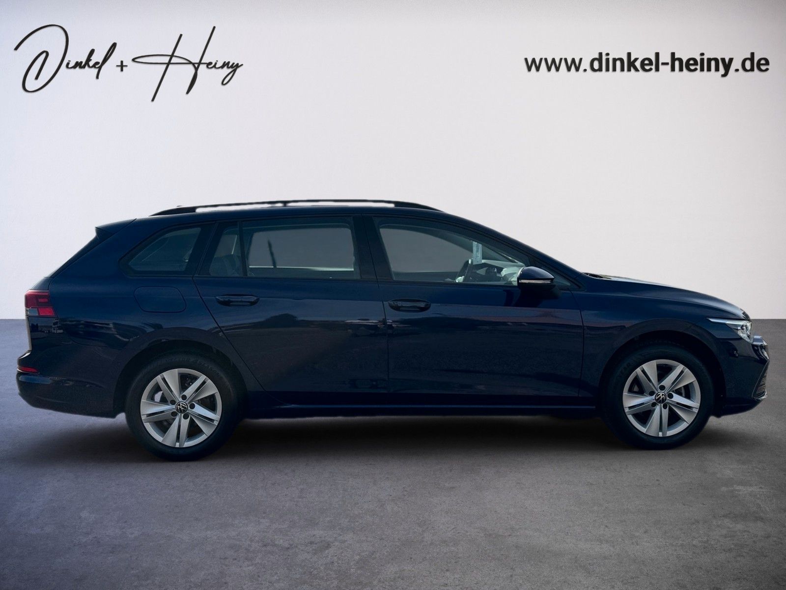 Fahrzeugabbildung Volkswagen Golf VIII Variant Life 1.0 eTSI