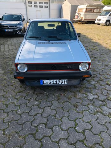 Volkswagen Golf 1 GTI 110PS (Ex Italiener) ungeschweißt