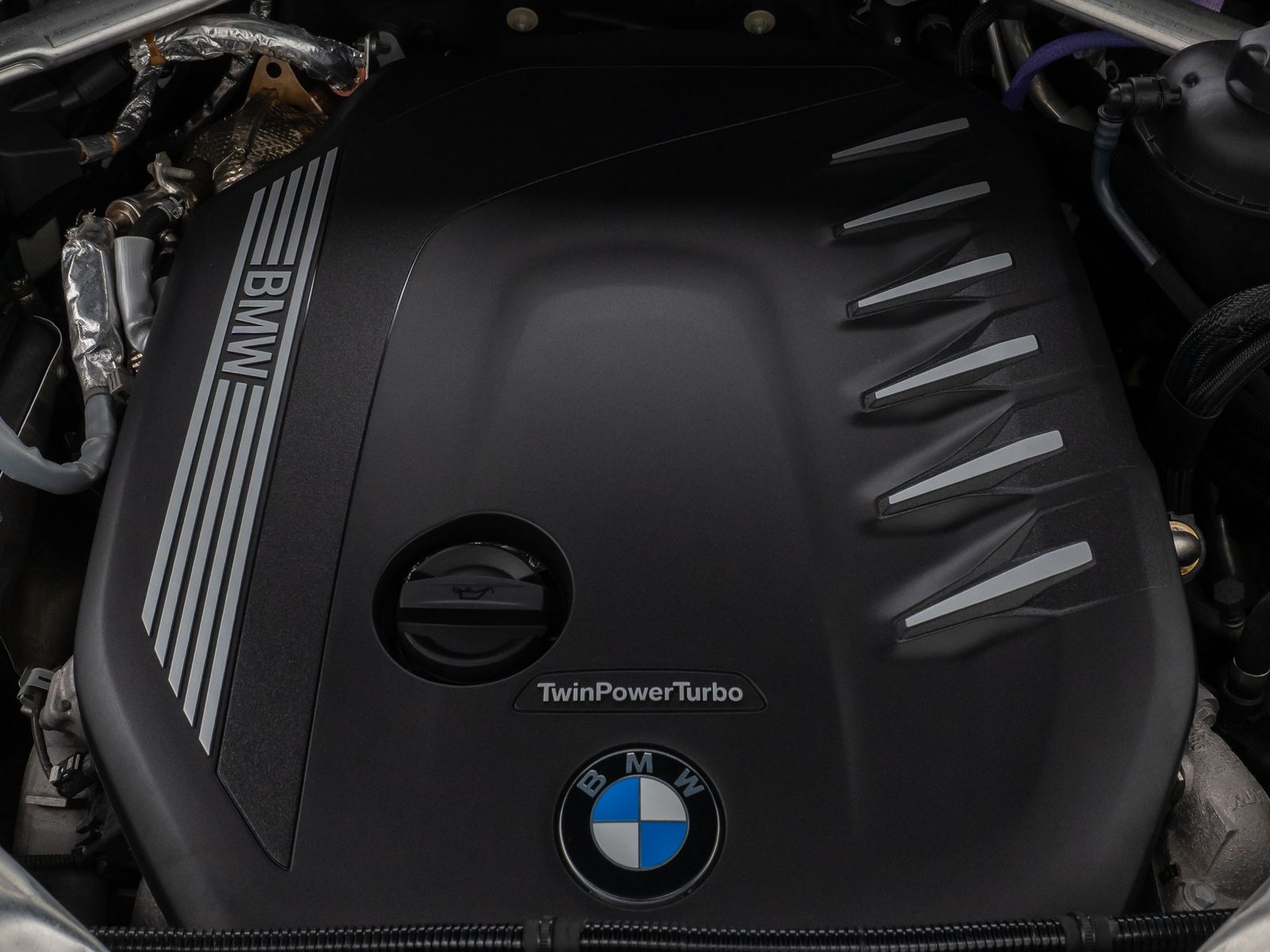 Fahrzeugabbildung BMW X5 xD30d M Sport Panoram Kamera HUD DAB HiFi 21"