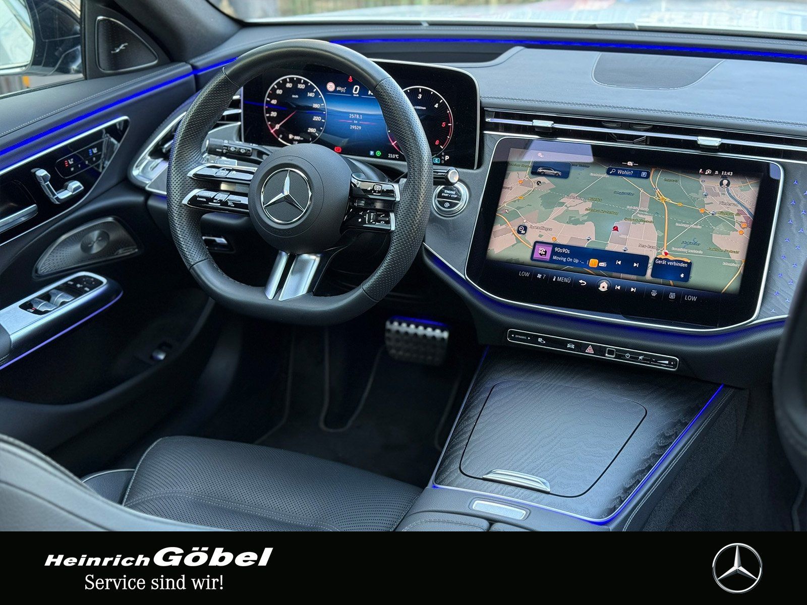Fahrzeugabbildung Mercedes-Benz E 220 d T AMG*SITZKLI*HEAD-UP*PANO*BURMESTER*AHK