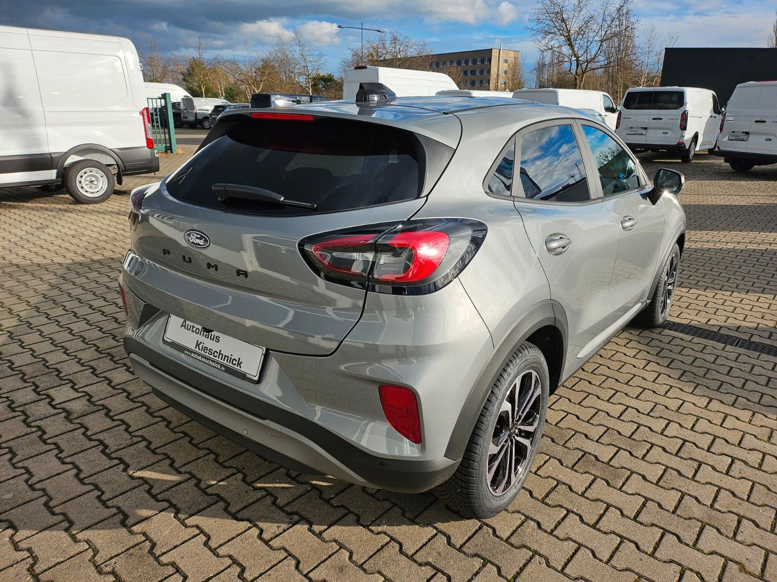 Fahrzeugabbildung Ford Puma Titanium