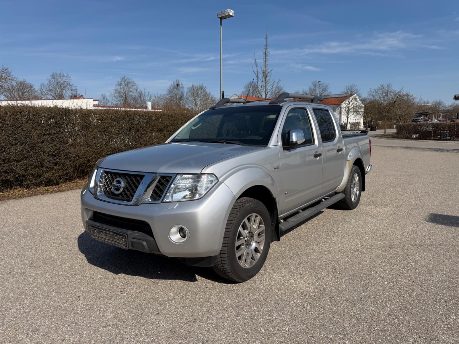 Nissan Navara Pickup Double Cab LE V6 4X4