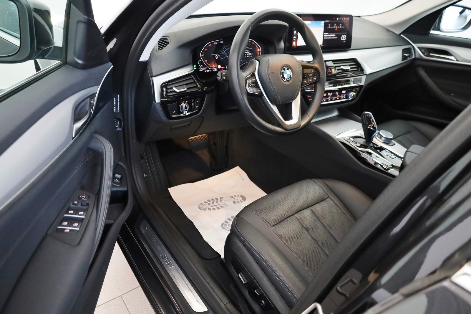 Fahrzeugabbildung BMW 520 d xDrive,Leder,Navi,LED,SH,Kamera, SR+WR