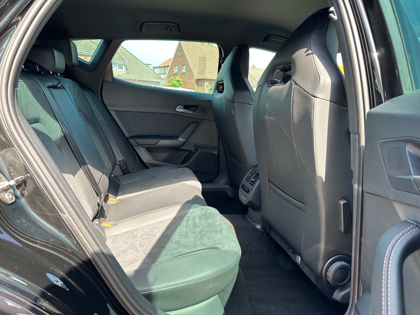 Fahrzeugabbildung CUPRA Formentor VZ 2.0 TSI 4Drive ACC/AHK/CarPlay