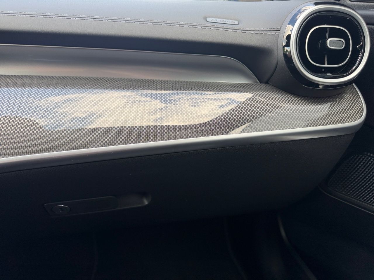 Fahrzeugabbildung Mercedes-Benz C 300 d T-Modell AMG+AHK+AMBIENTE+KAMERA+LED+