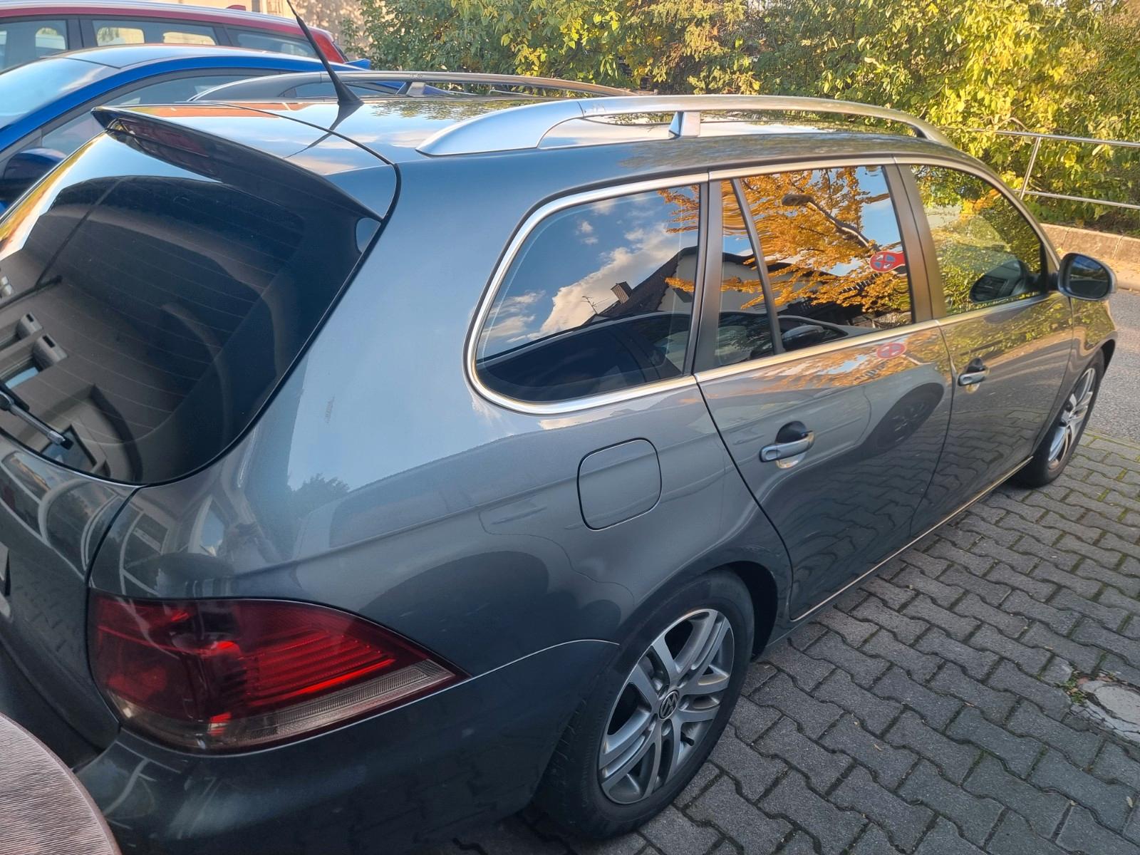 Volkswagen Golf 2009 — engine 1.390 cm³, 122 HP (90kW)