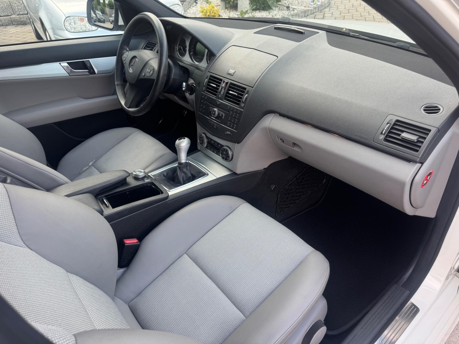 Mercedes-Benz C 280 Avantgarde/AMG Sytling/HK Sound/Top