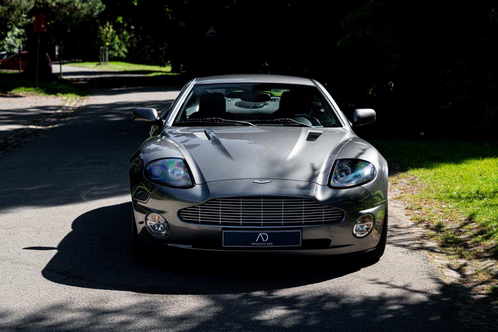 Aston Martin Vanquish V12 Vanquish