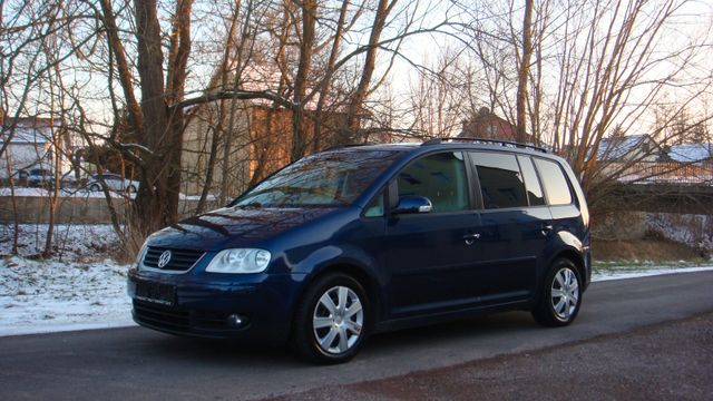 Volkswagen Touran 2.0 TDI DSG /7-Sitze/Std-H/Navi