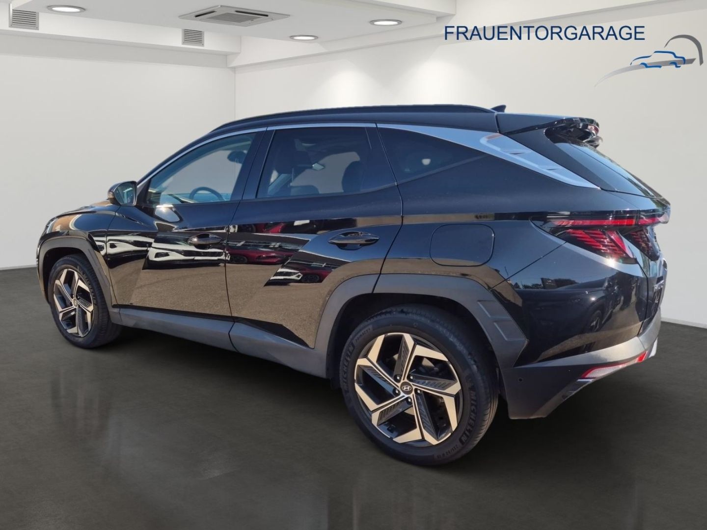 Fahrzeugabbildung Hyundai Tucson Prime Hybrid 4WD El. Panodach Navi Leder