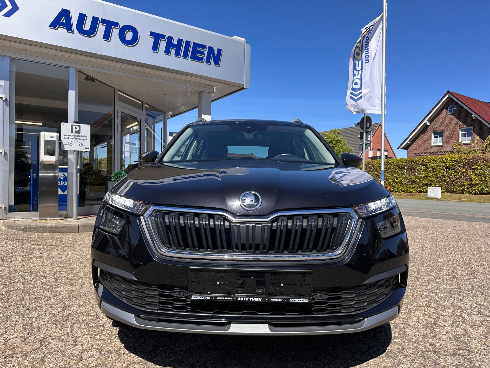 Fahrzeugabbildung SKODA Kamiq 1.5 TSI DSG Style AHK/ACC/LED/Navi/Kessy