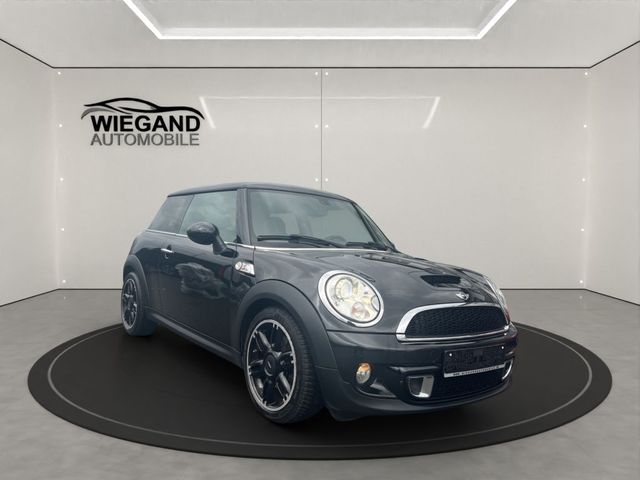 MINI Mini Cooper S AUT+CHILI+WIRED+PANO+LEDER+PDC