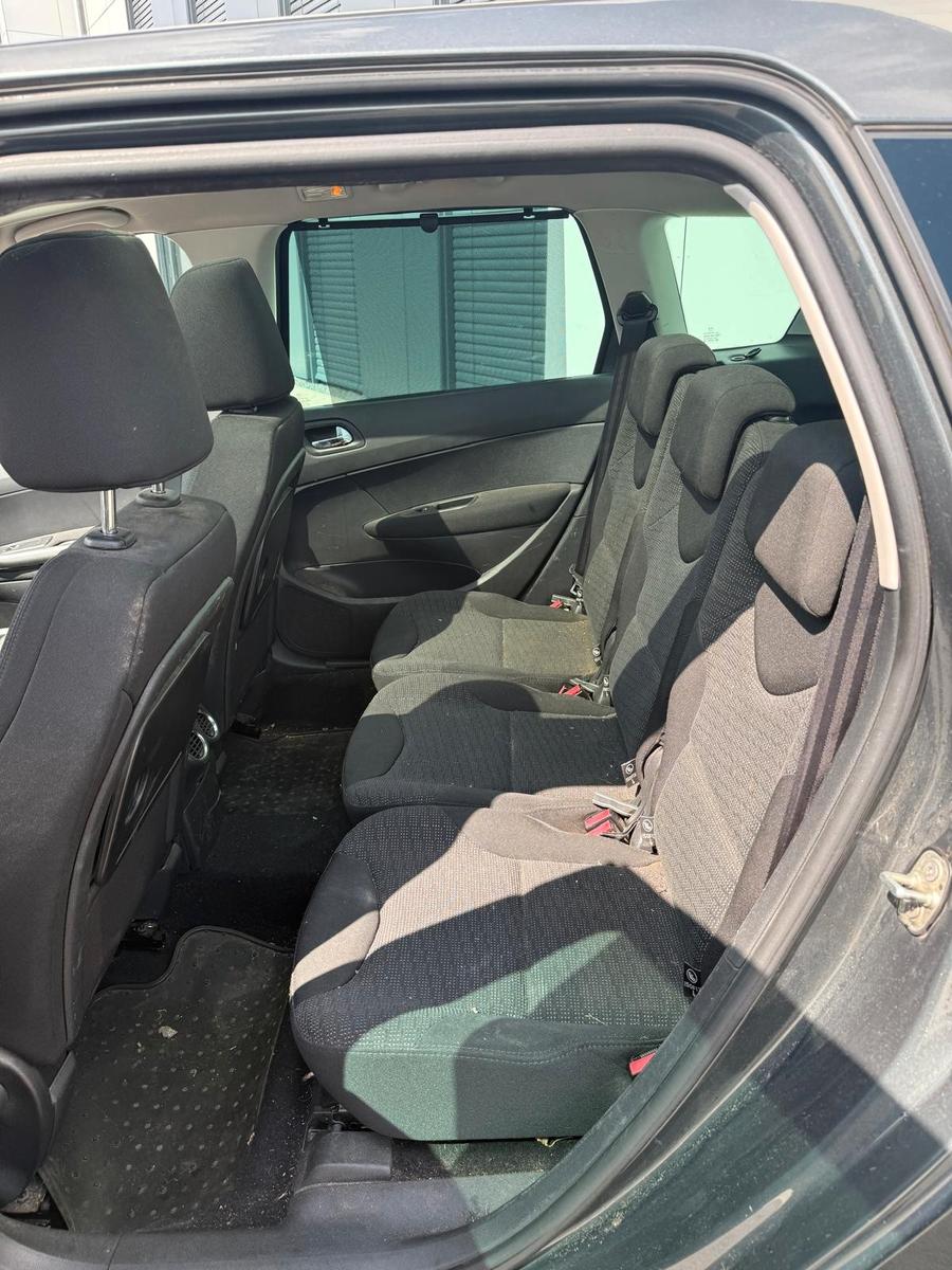 Peugeot 308 2013 — photo 12