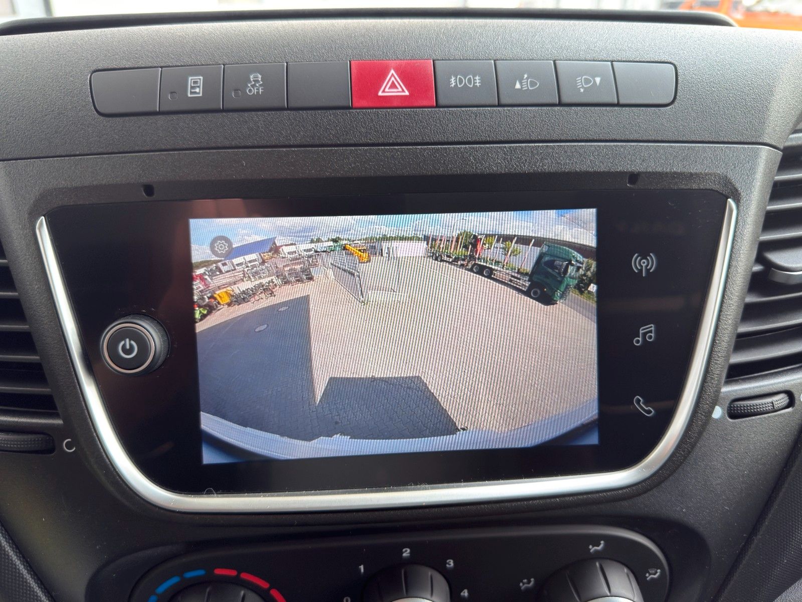 Fahrzeugabbildung Iveco Daily 70C18HA8/P Kühlkoffer