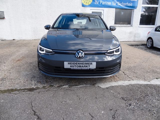 Fahrzeugabbildung Volkswagen Golf VIII Lim. Life/Virtual/LED/Navi/PDC/2.Hd/