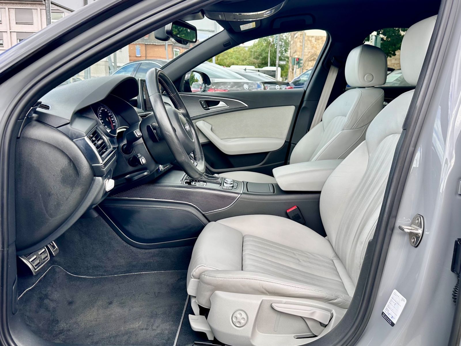 Fahrzeugabbildung Audi A6 AVANT 3.0 TDI QUATTRO COMPETITION CLEAN*2017*