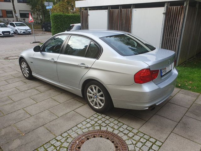 BMW 318i Limousine E90 Facelift