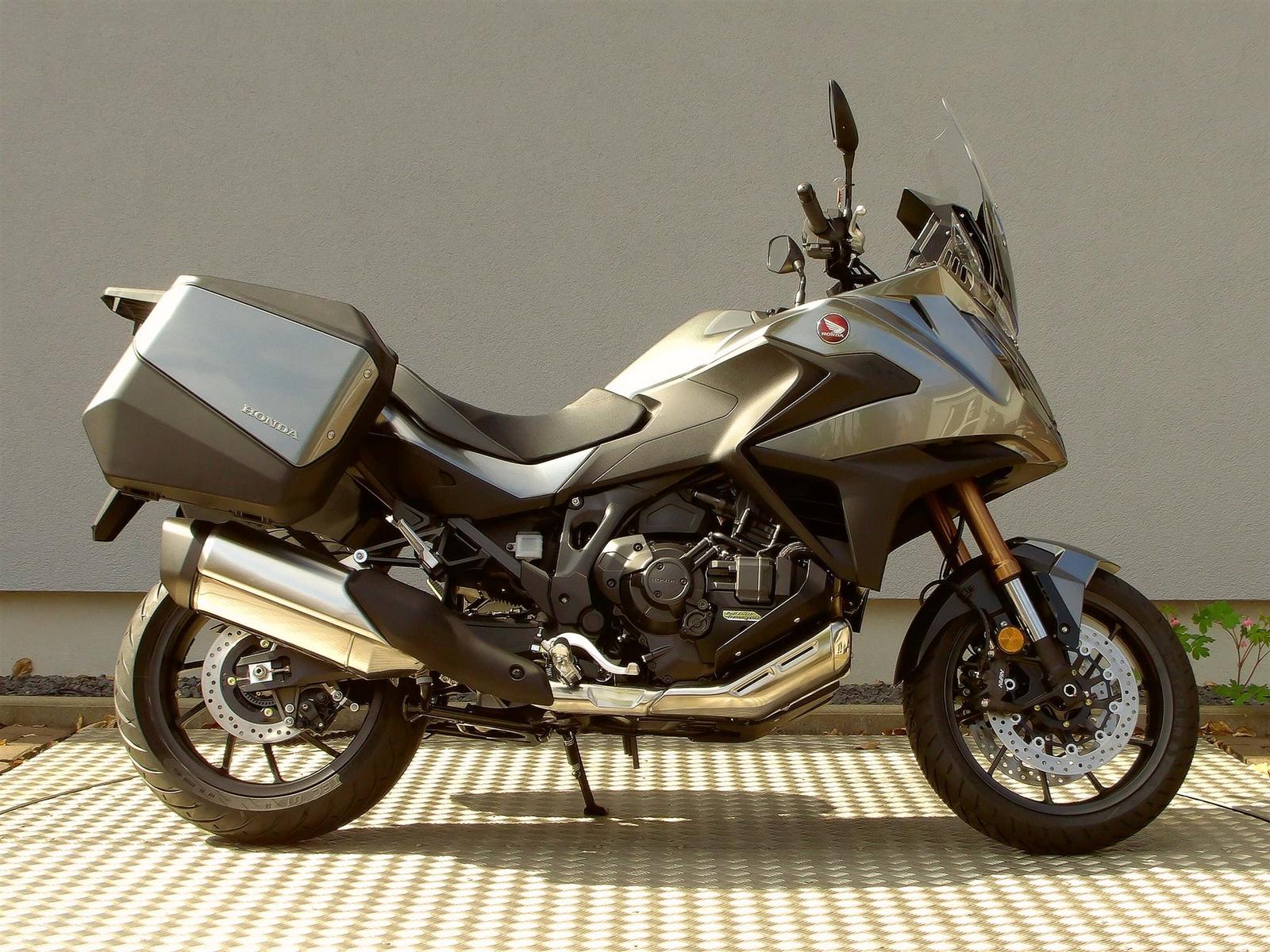 Honda NT1100 DCT Electronic Suspension 50/50