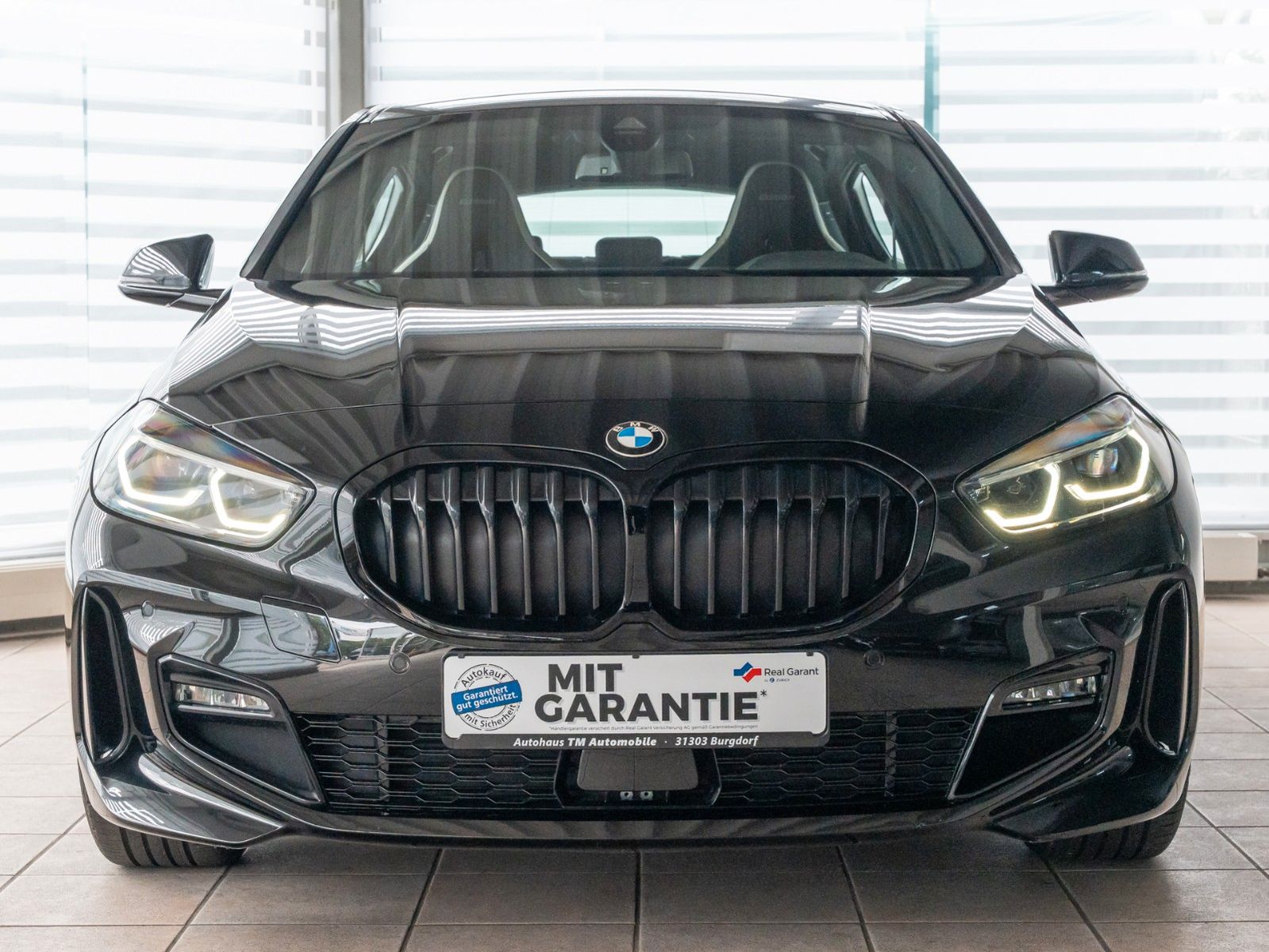 BMW 118i M Sport PRO ColorVision KAM 18'Zoll Spoiler imagem 3