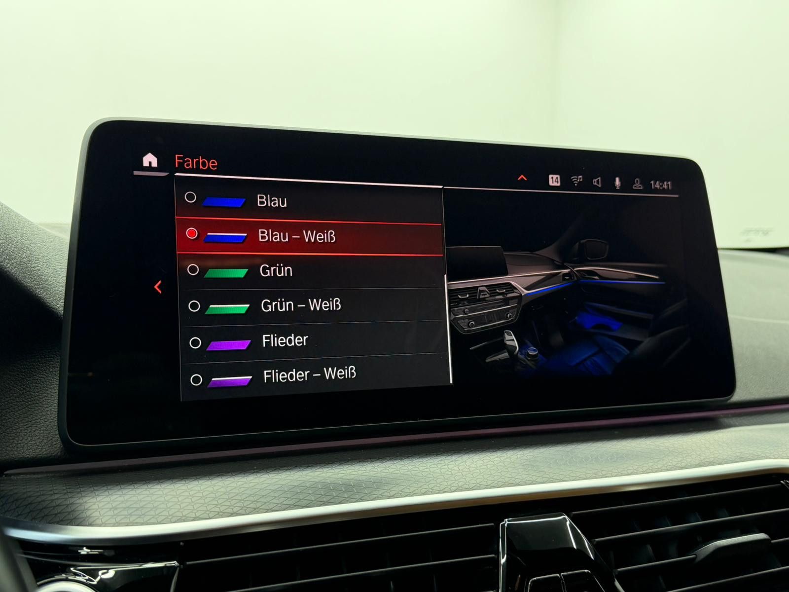 Fahrzeugabbildung BMW 530d M-SPORT/FACELIFT/LASER/ASSIST/STHZG/AHK