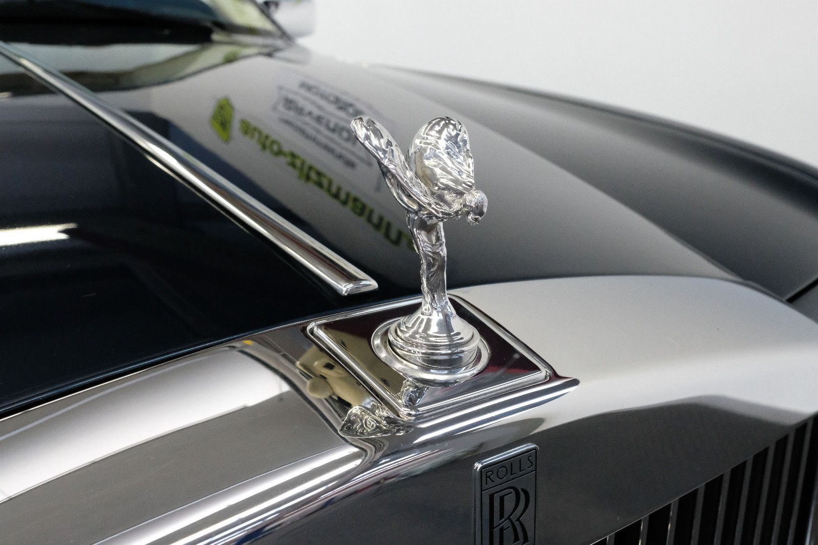 Fahrzeugabbildung Rolls-Royce Corniche  V  /1 OF 374/SERVICE GEPFLEGT