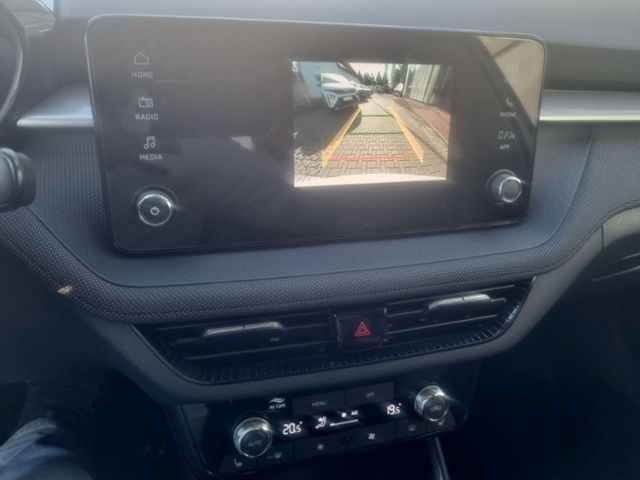 Fahrzeugabbildung SKODA Fabia 1.0 TSI Tour WINTER PLUS LENKRADHZG