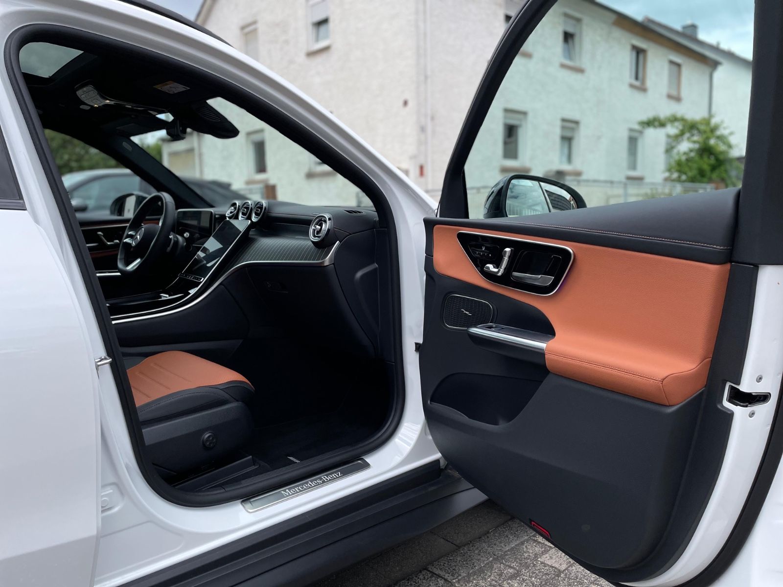 Fahrzeugabbildung Mercedes-Benz GLC 220 d 4M |AMG|Night|Pano|360°|AHK|LED|20"